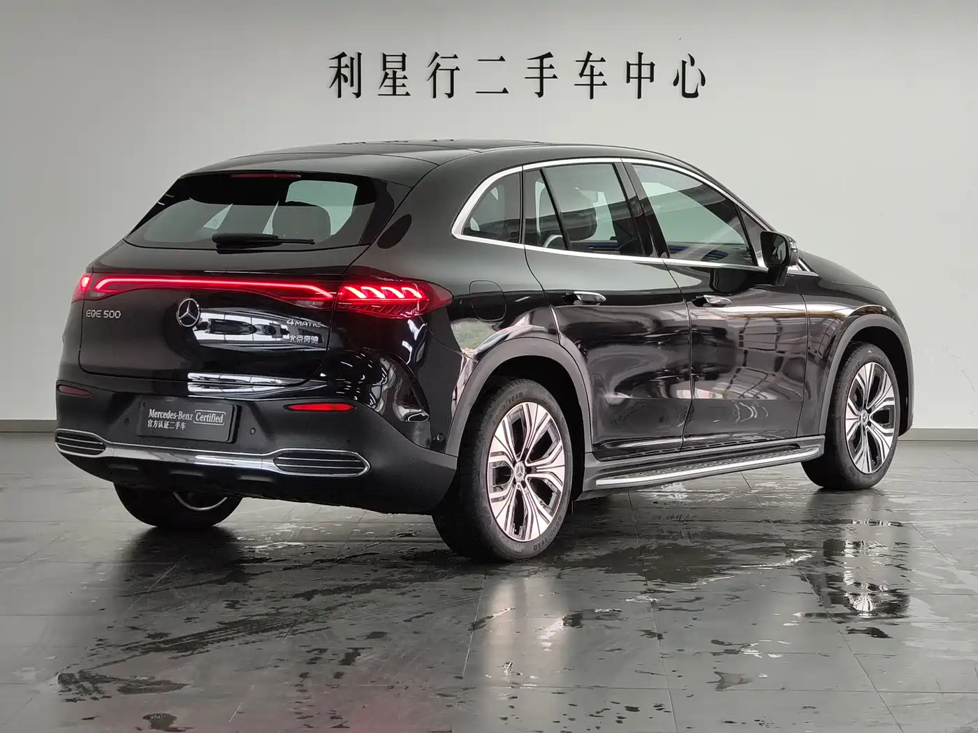 MERCEDES-BENZ EQE SUV