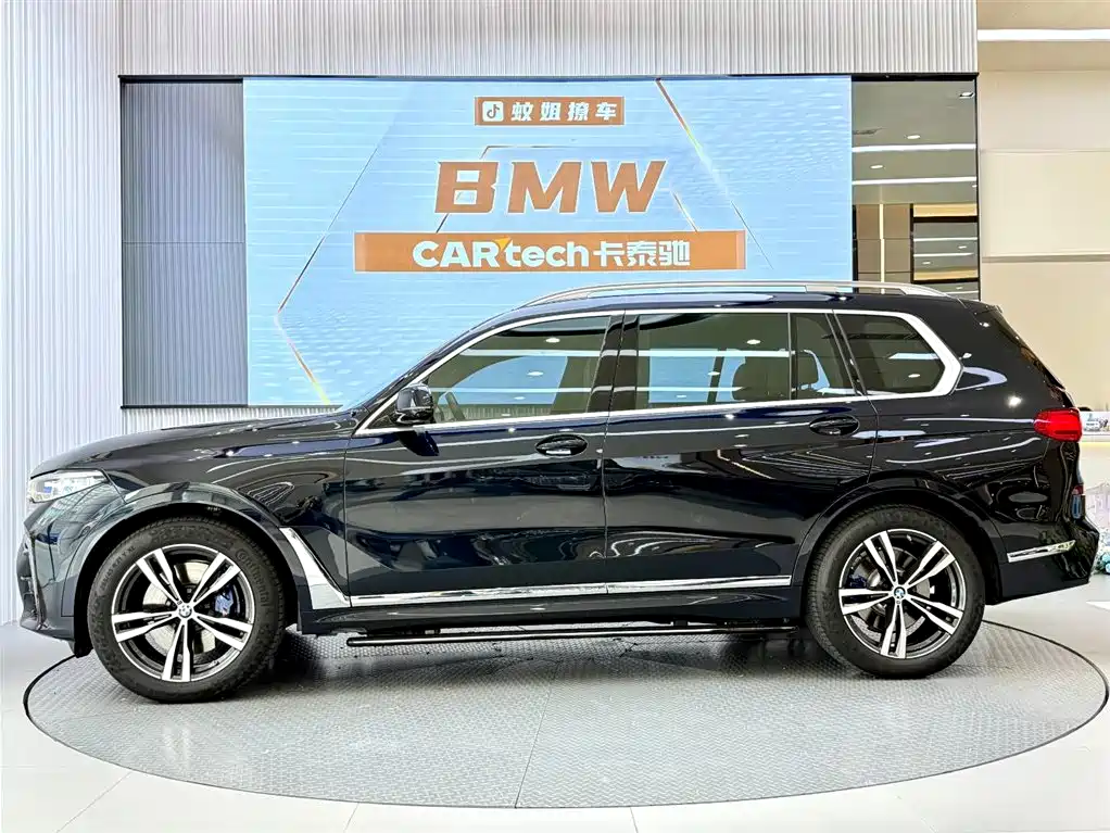 BMW X7 2022 xDrive40i Exclusive M Sport Package фото 3