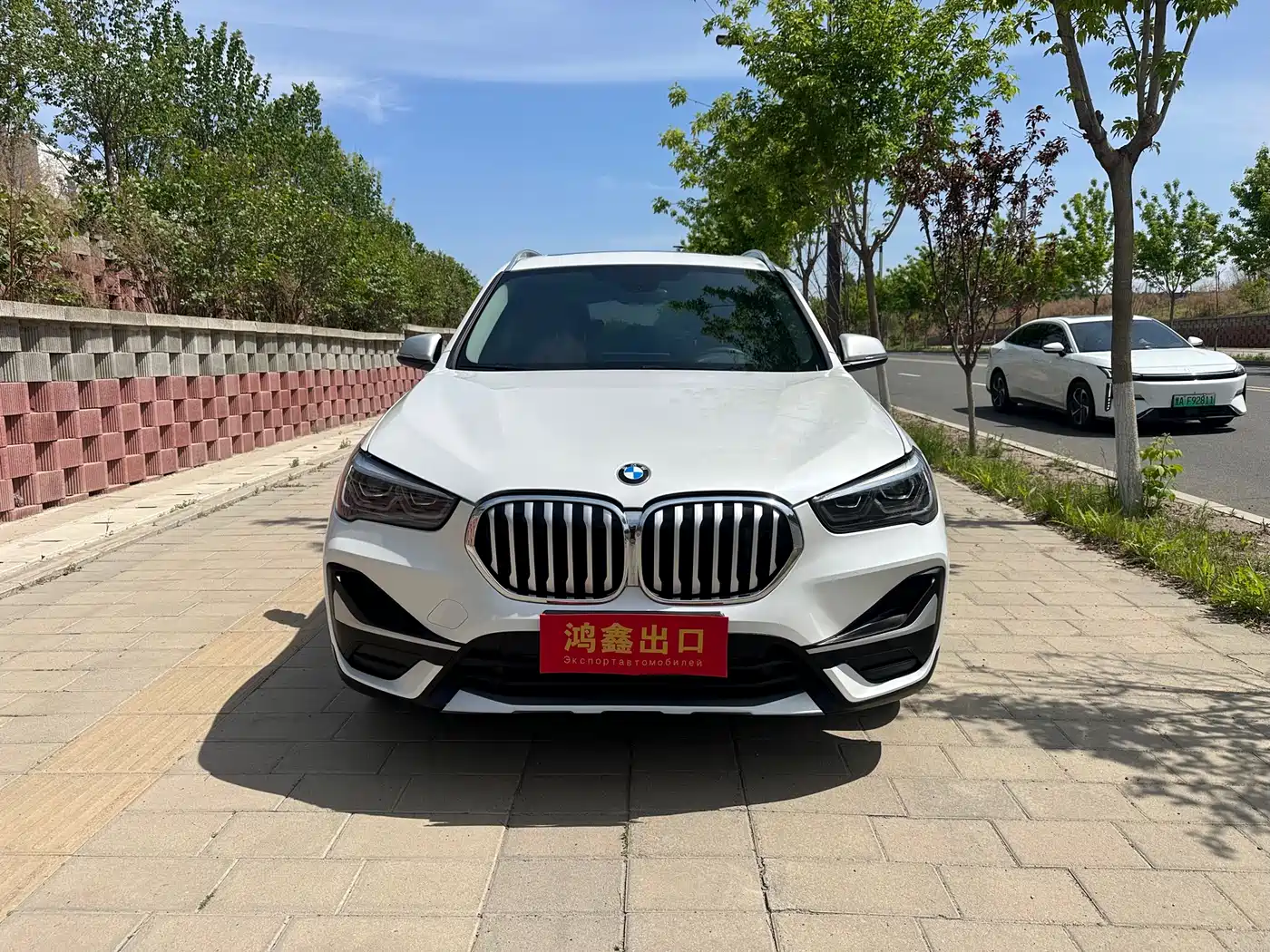 BMW X1 2022 sDrive20Li Fashion фото 2