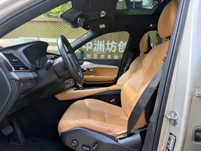 Volvo XC90 2018 T6 Momentum 7-Seater — фото 5