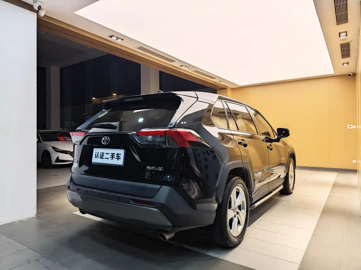 Toyota RAV4 Rongfang 2020 2.0L CVT 2WD Trend Edition фото 29