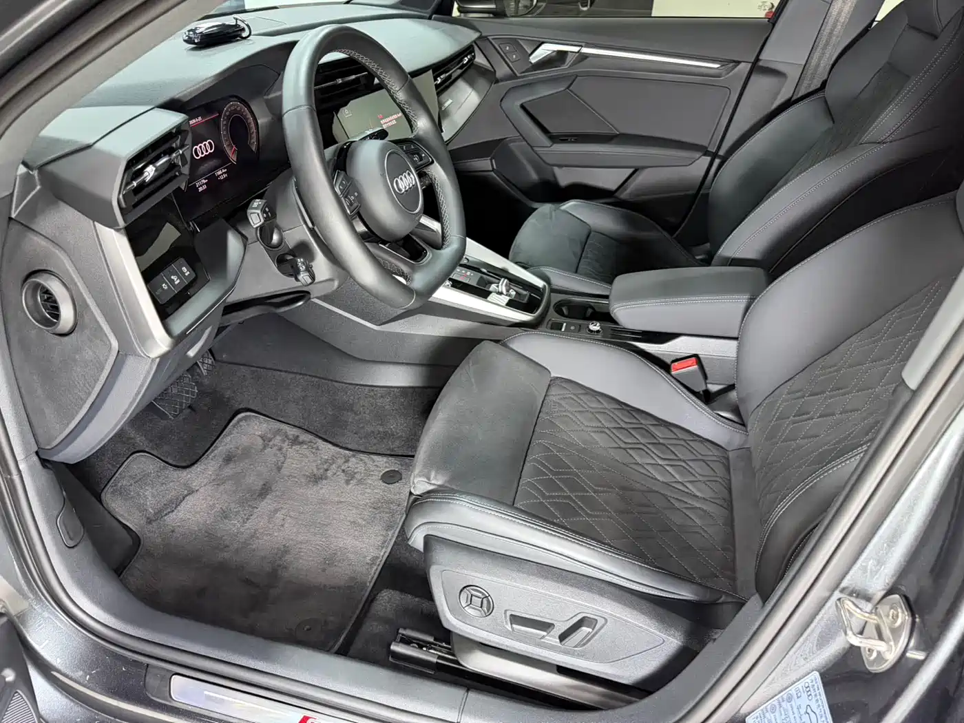 Audi A3 2023 A3L Limousine 35 TFSI Luxury Sport фото 11