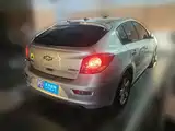 Photo 2 - Chevrolet Cruze