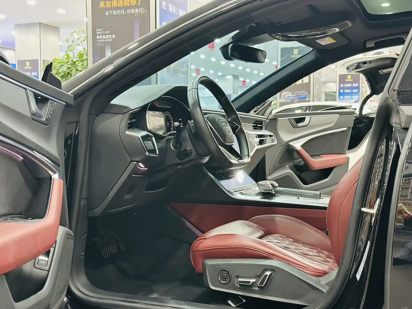 Audi A7L 2024 45 TFSI quattro S-line Black Warrior Edition фото 4