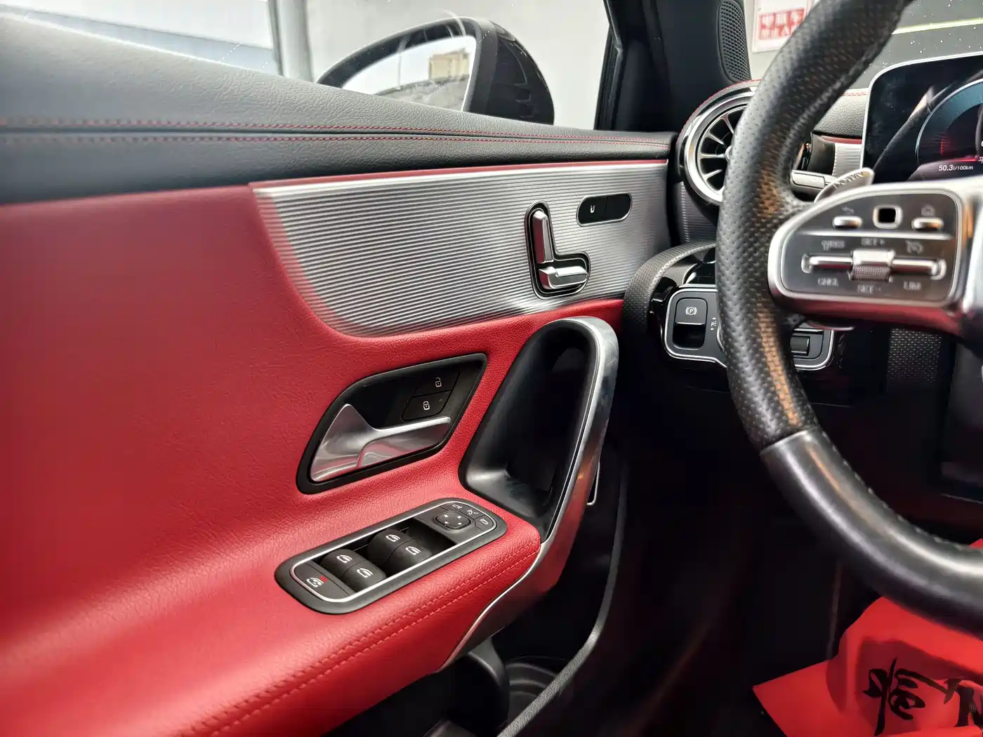 Mercedes-Benz A-Class AMG 2019 AMG A 35 L 4MATIC фото 14