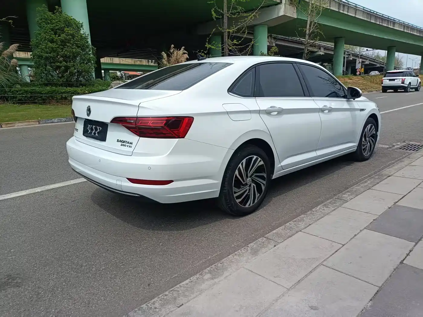 Volkswagen Sagitar 2022 280TSI DSG Surpassing Edition фото 8