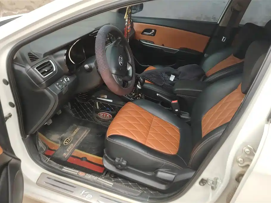Kia K2 2012 Sedan 1.4L MT TOP Commemorative Edition фото 9