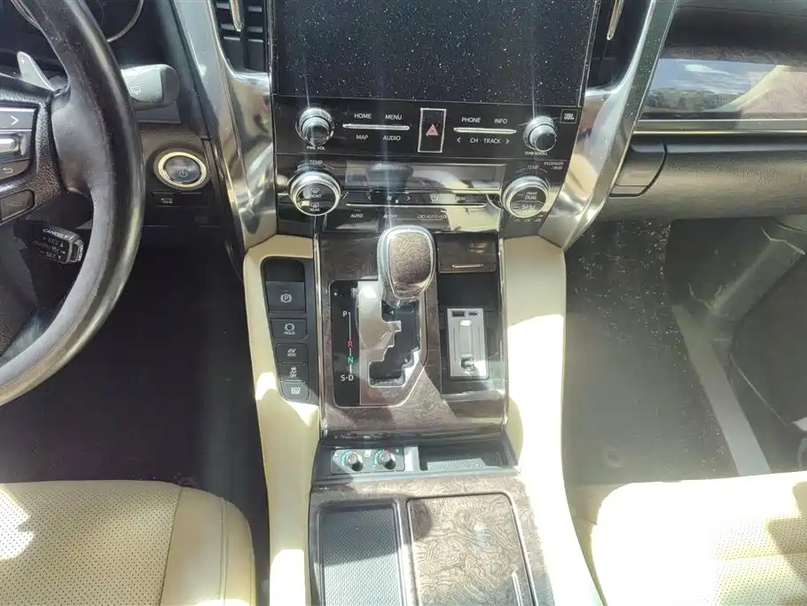 Toyota Vellfire 2021 Crown Hybrid 2.5L HV Premium Edition фото 16