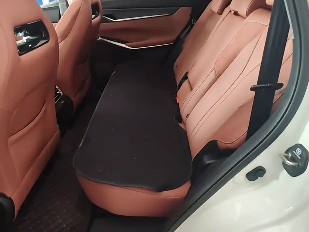 Фото 17 - Changan CS75 PLUS