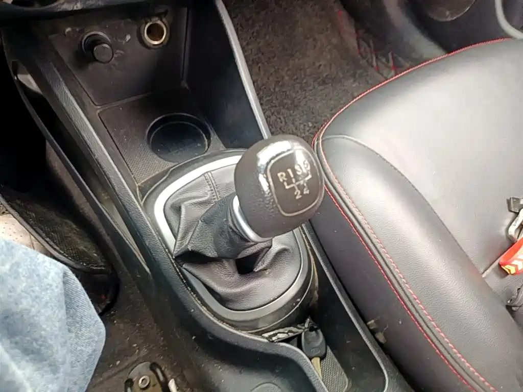 Kia K2 2015 Sedan 1.4L MT GLS фото 14