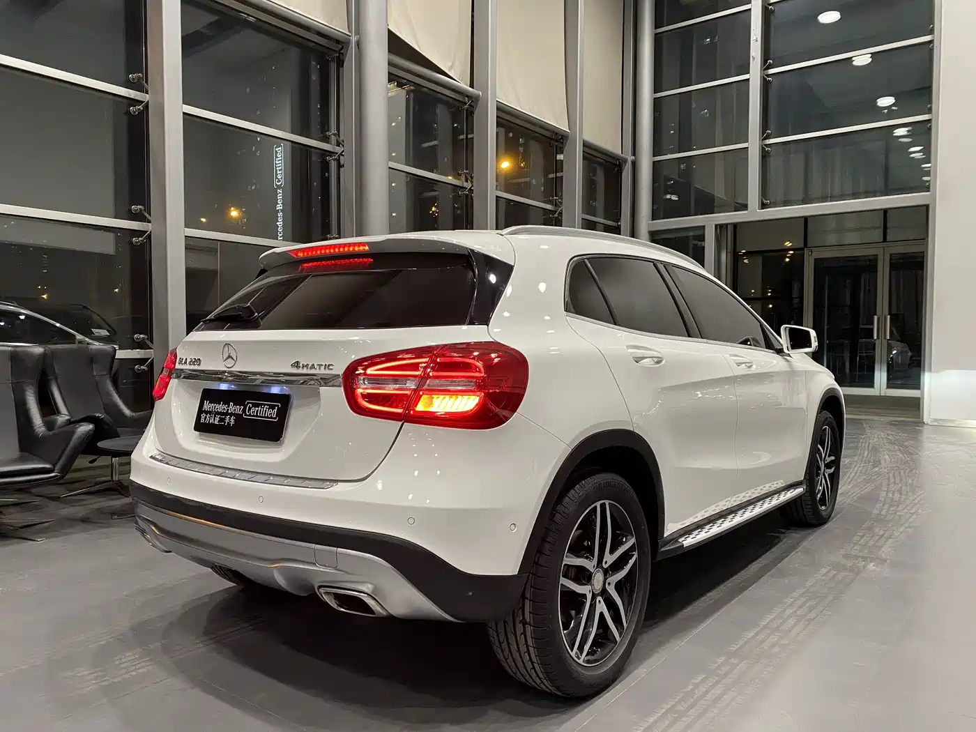 Mercedes-Benz GLA 2016 GLA 220 4MATIC Fashion фото 18
