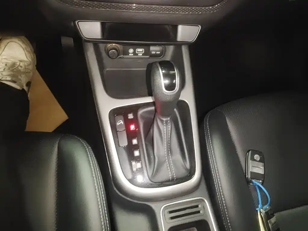 Kia KX3 Smart Run 2015 1.6L Automatic 2WD DLX фото 14