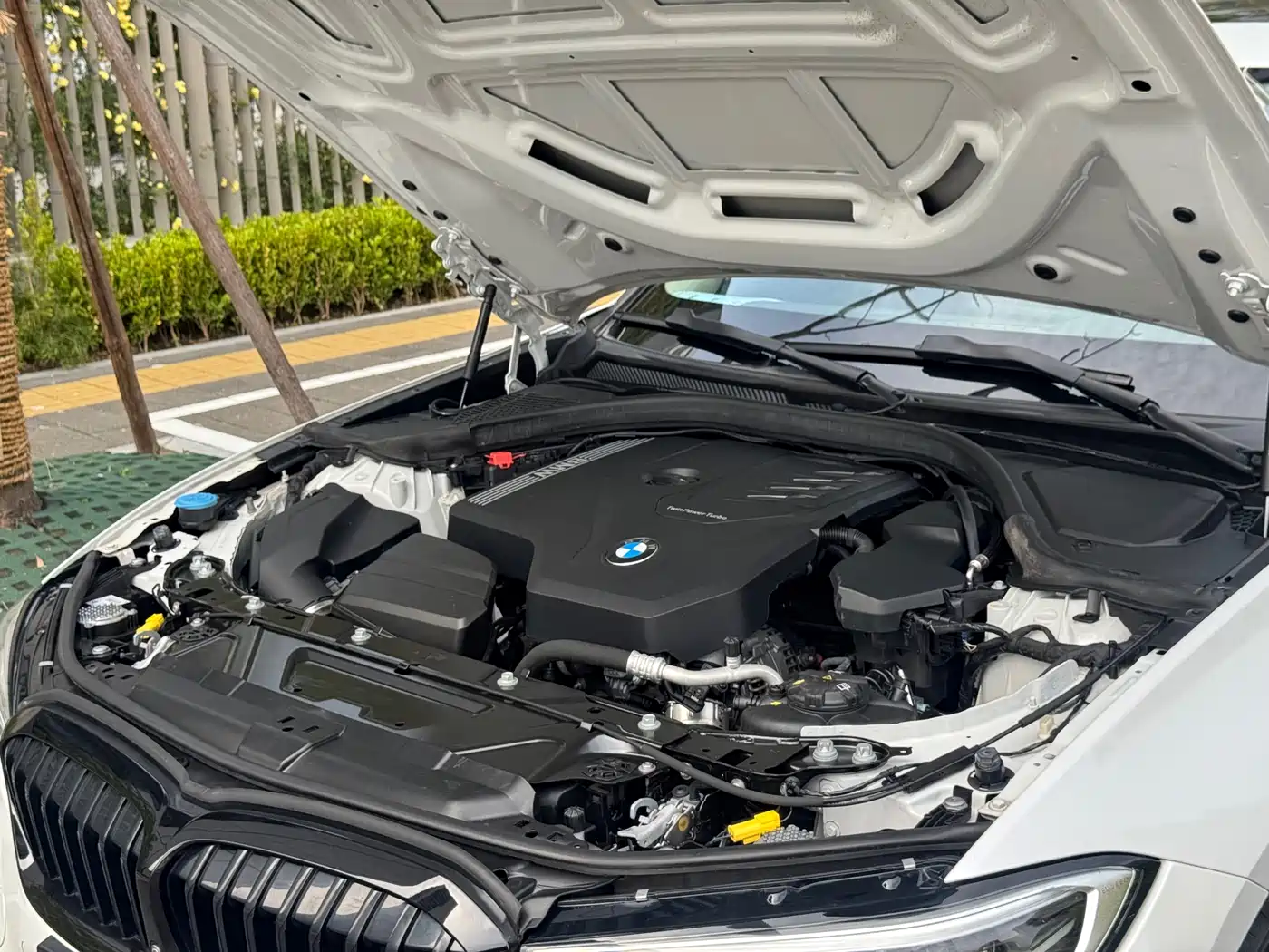 BMW 3 Series 2021 325Li M Sport Night Edition фото 25