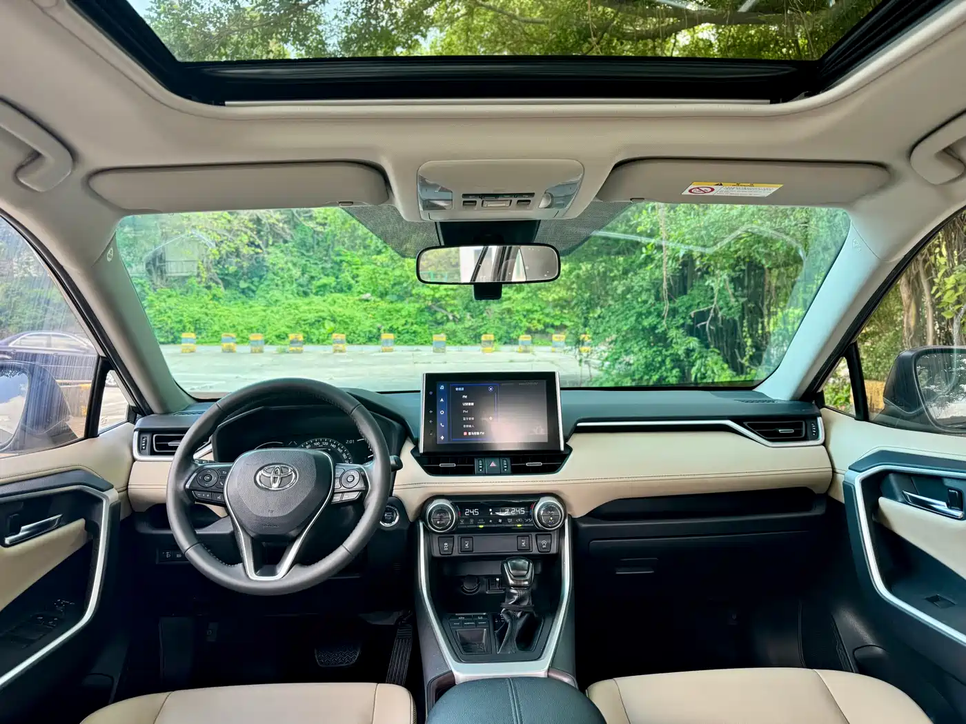Toyota RAV4 Rongfang 2022 2.0L CVT 2WD Trend Edition фото 12
