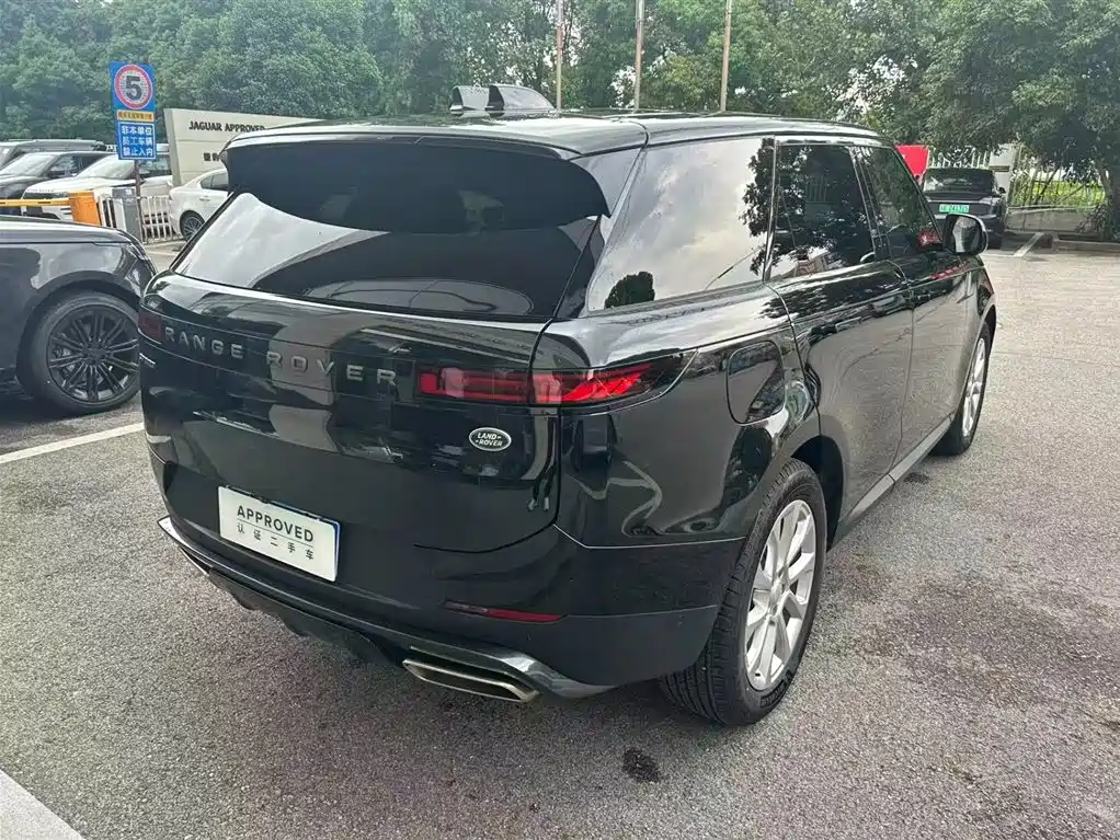 Land Rover Range Rover Sport 2025 360PS S фото 6