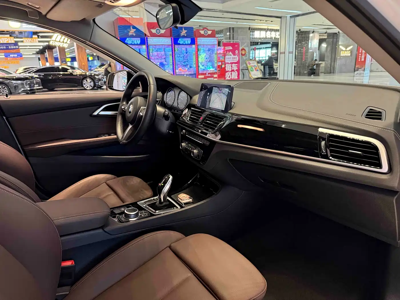 BMW 1 Series 2021 120i M Sport Shadow Edition фото 12