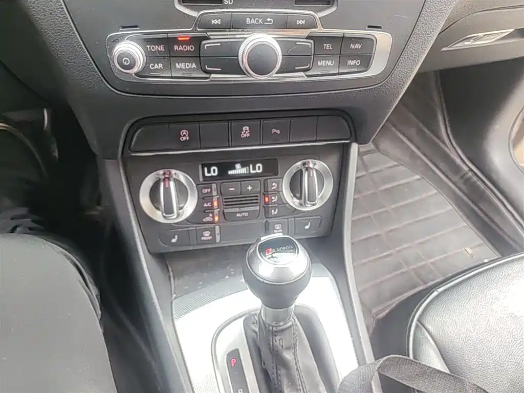 Audi Q3 2015 35 TFSI Comfort фото 13