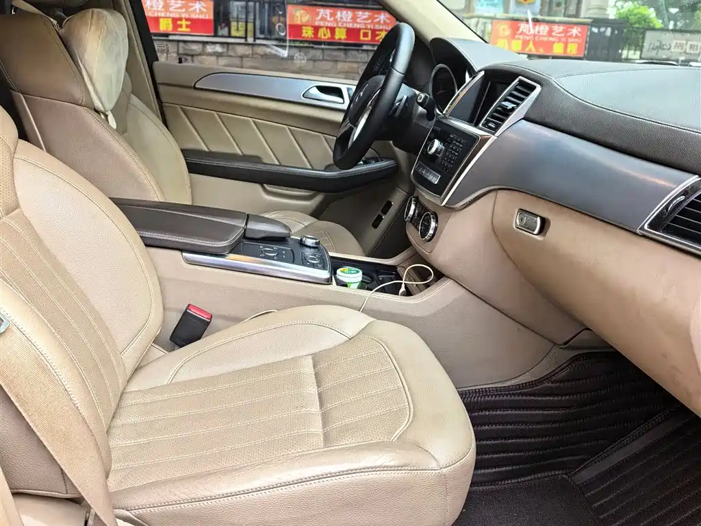 Mercedes-Benz GL-Class 2015 GL 400 4MATIC Sport фото 12