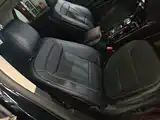 Фото 25 - Ford Explorer