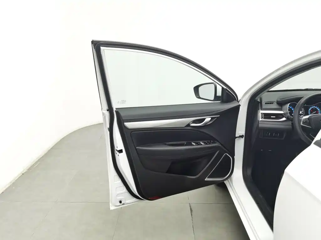 صورة 8 - Geely Emgrand