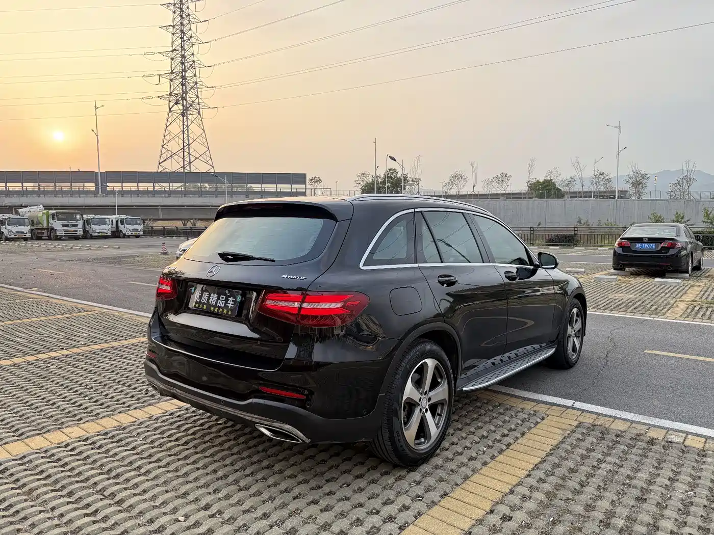 Mercedes-Benz GLC 2017 GLC 300 4MATIC Dynamic фото 8
