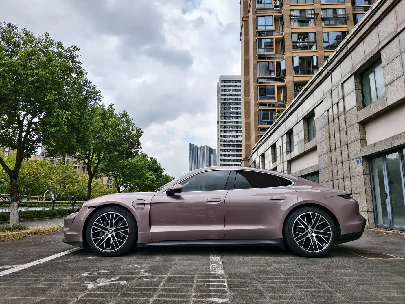 Porsche Taycan 2021 2020 Taycan