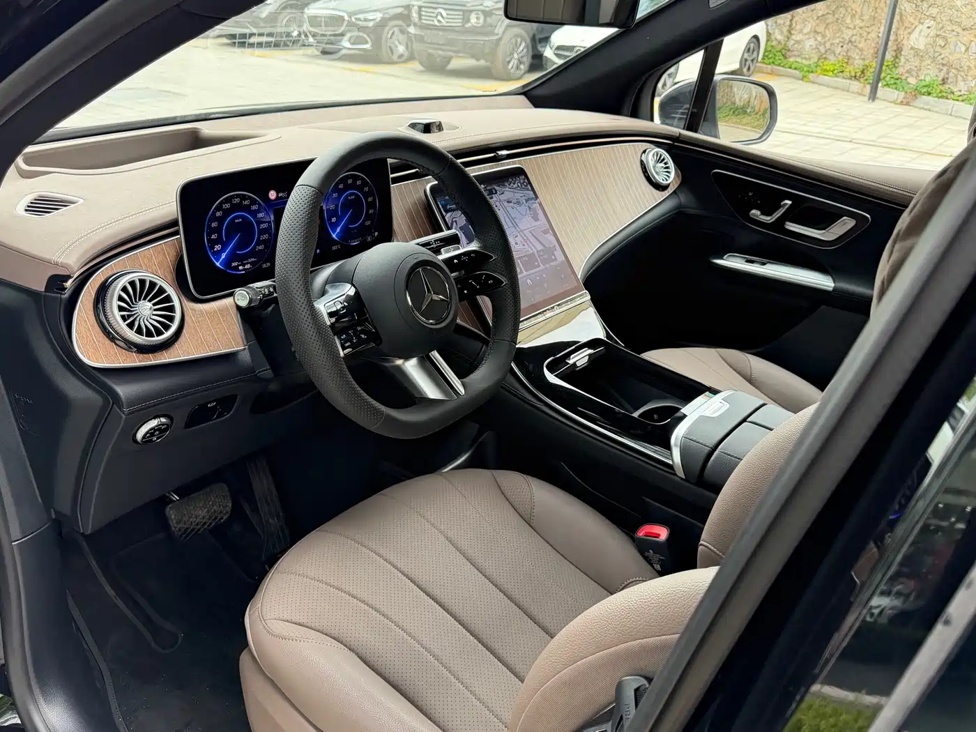 Mercedes-Benz EQE SUV 2025 2024 500 4MATIC Luxury Edition