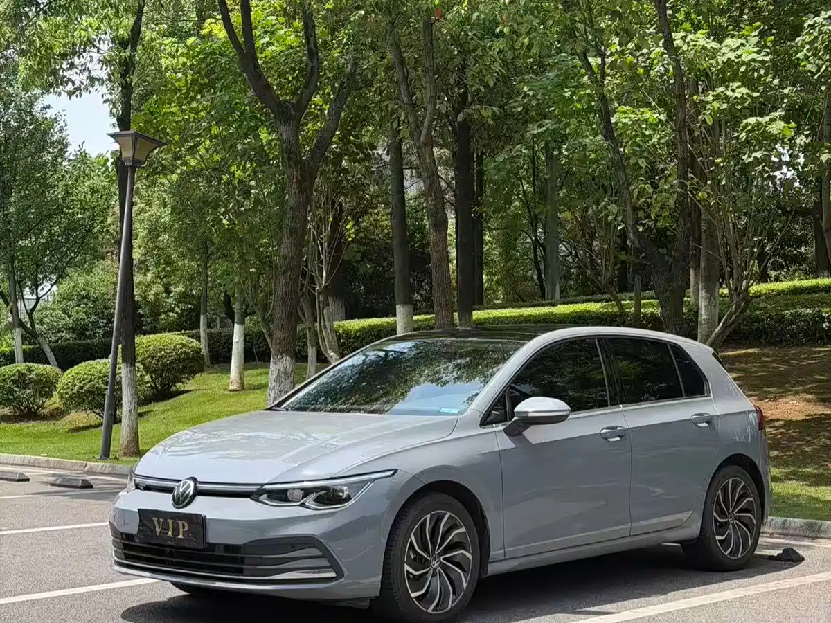 Volkswagen Golf 2024 280TSI DSG R-Line 50th Anniversary Edition