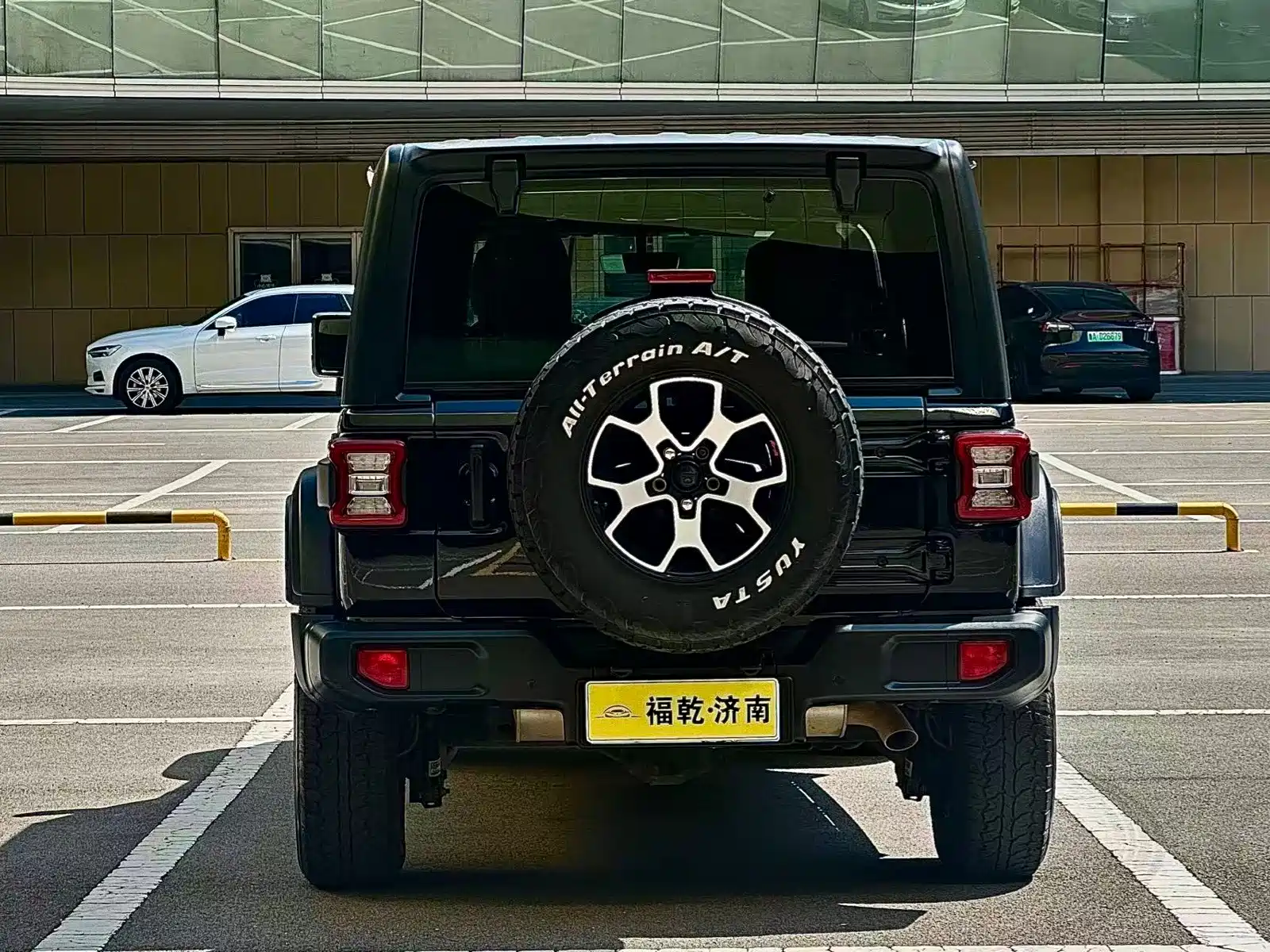 Фото 6 - Jeep Wrangler