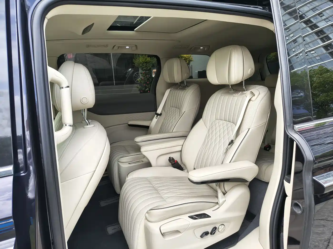 Voyah Auto Voyah Dreamer 2022 Low-carbon Dream+Smart Package фото 4
