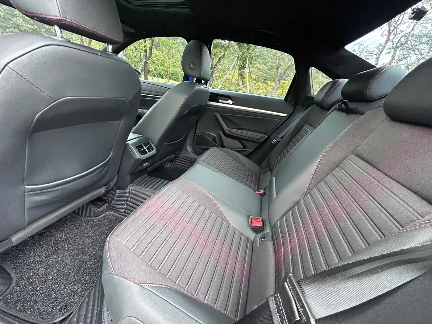 Volkswagen Lavida 2023 280TSI DSG Starlight Comfort Edition фото 6