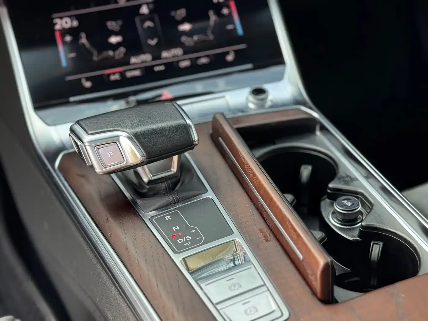 Audi A6L 2023 40 TFSI Luxury Dynamic фото 17