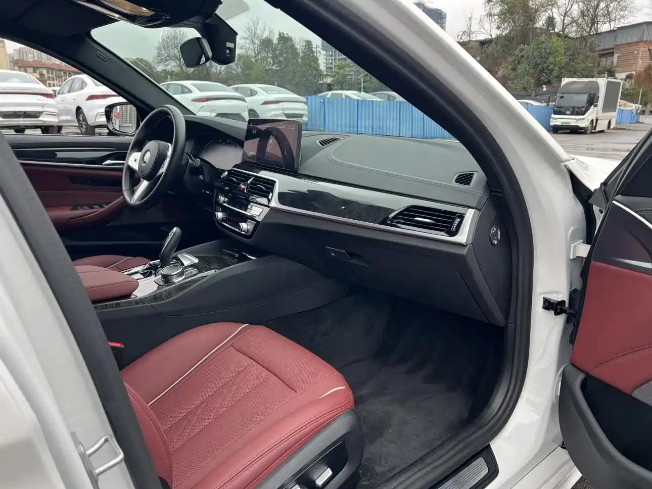 BMW 5 Series 2022 Model Second Facelift 525Li M Sport Package фото 15