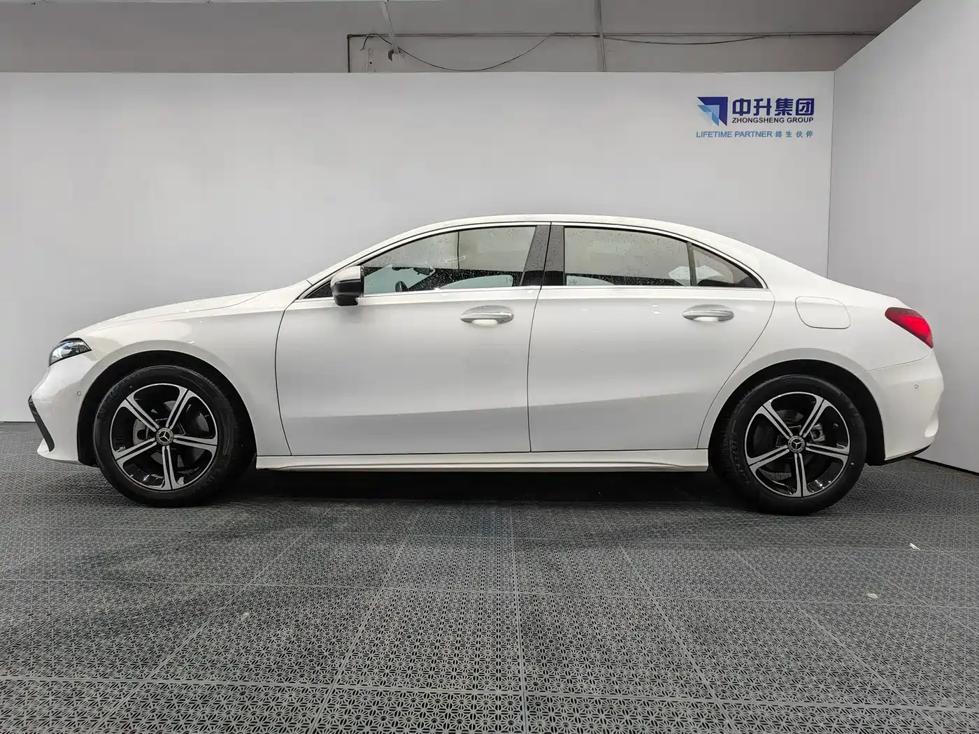Mercedes-Benz A-Class 2023 A 200 L Fashion фото 7