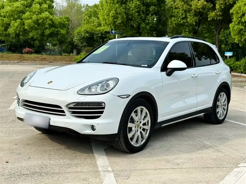 Porsche Cayenne 2014 Cayenne Platinum Edition 3.0T фото 2