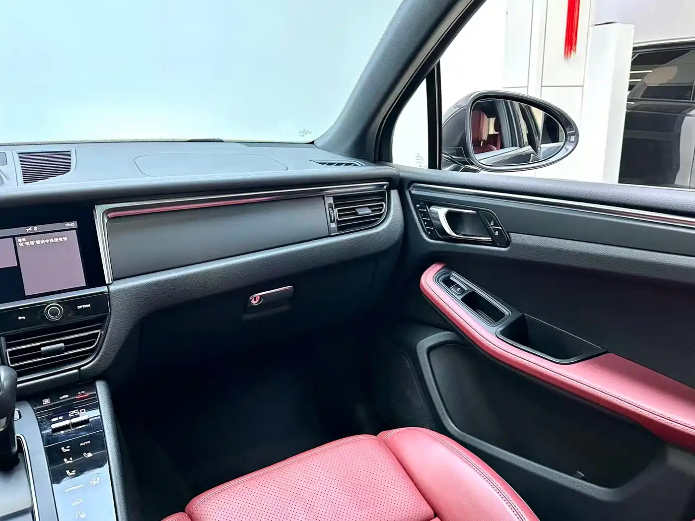 Porsche Macan 2023 Macan 2.0T фото 20