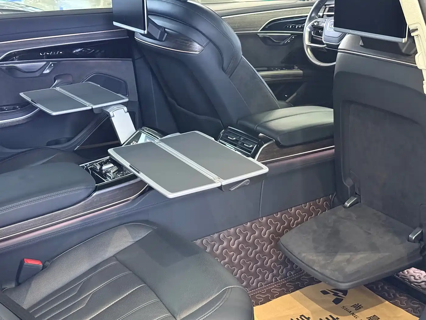 Audi A8 2019 Facelift Plus A8L 55 TFSI quattro Premium фото 11
