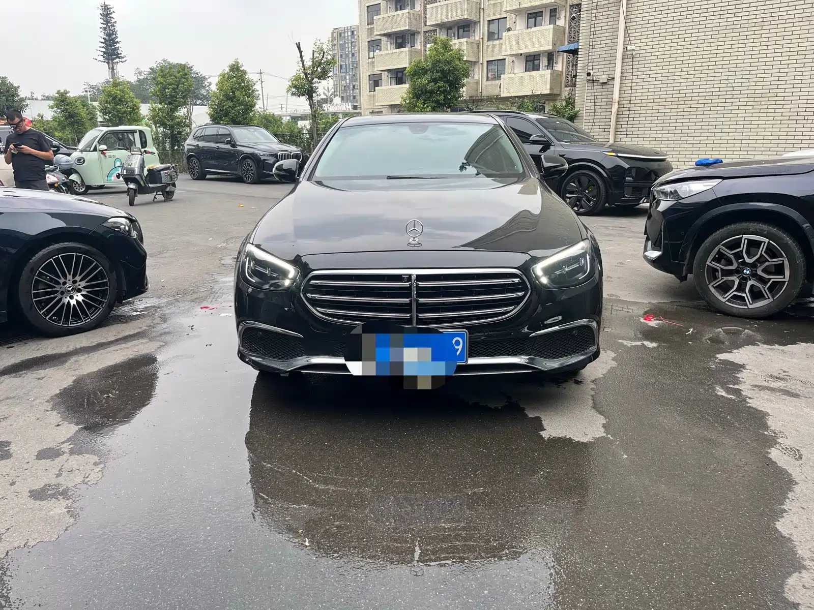 Photo 2 - Mercedes-Benz E-Class
