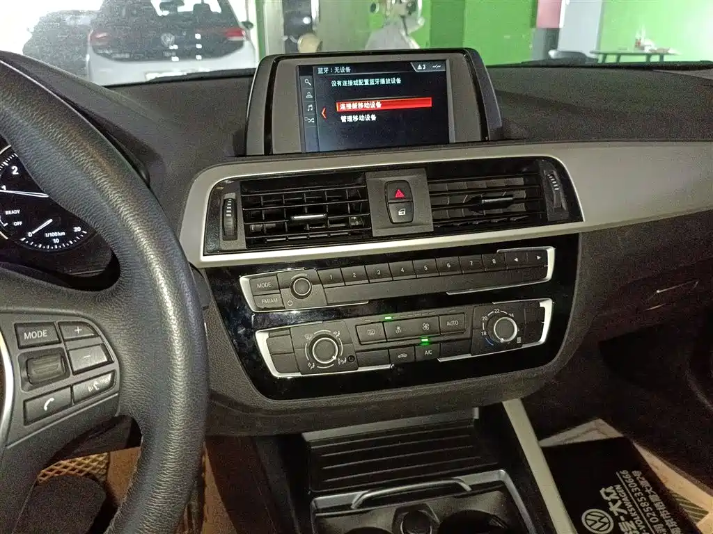 BMW 1 Series (Import) 2018 118i Leading фото 9