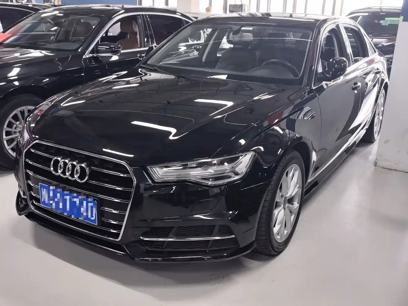 Audi A6L 2018 30th Anniversary 35 TFSI Fashion