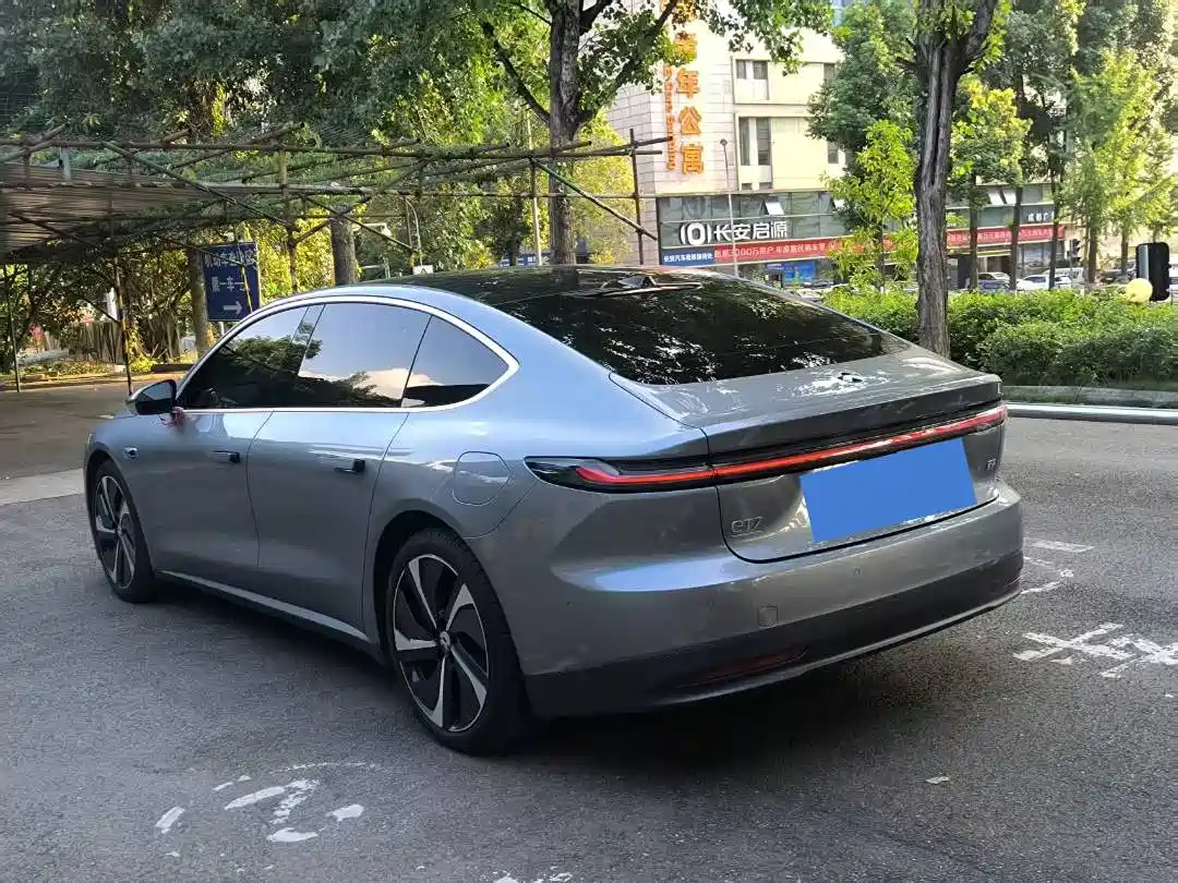 NIO ET7 2025 2024 75kWh Executive Signature Edition