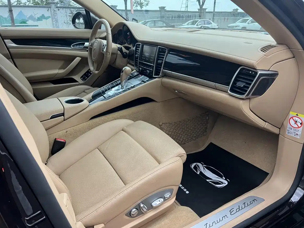 Porsche Panamera 2013 Panamera Platinum Edition 3.6L фото 13
