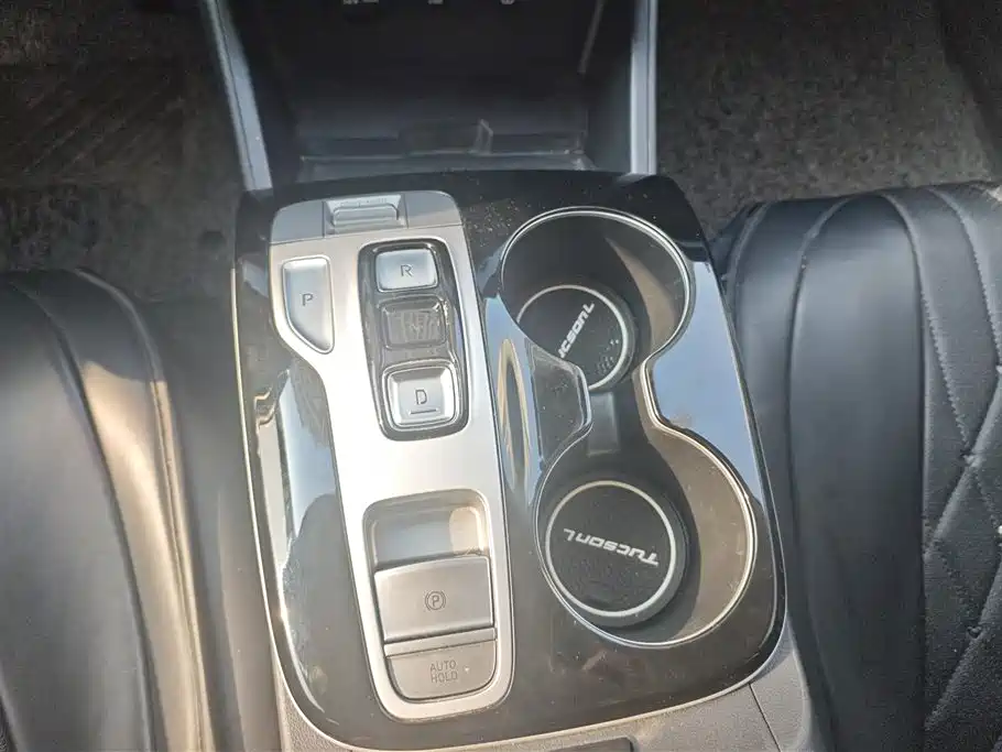 Hyundai Tucson 2023 Tucson L 1.5T Automatic 2WD LUX Premium Edition фото 16