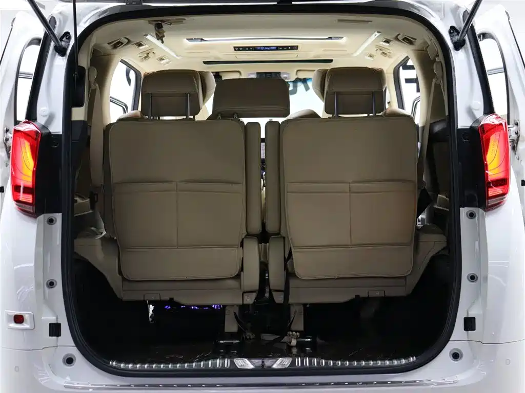 Toyota Alphard 2023 Dual Hybrid 2.5L Ultimate Gold Edition фото 12