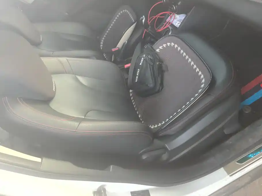 FAW Senya R7 2017 2017 Model 1.6L Manual Luxury