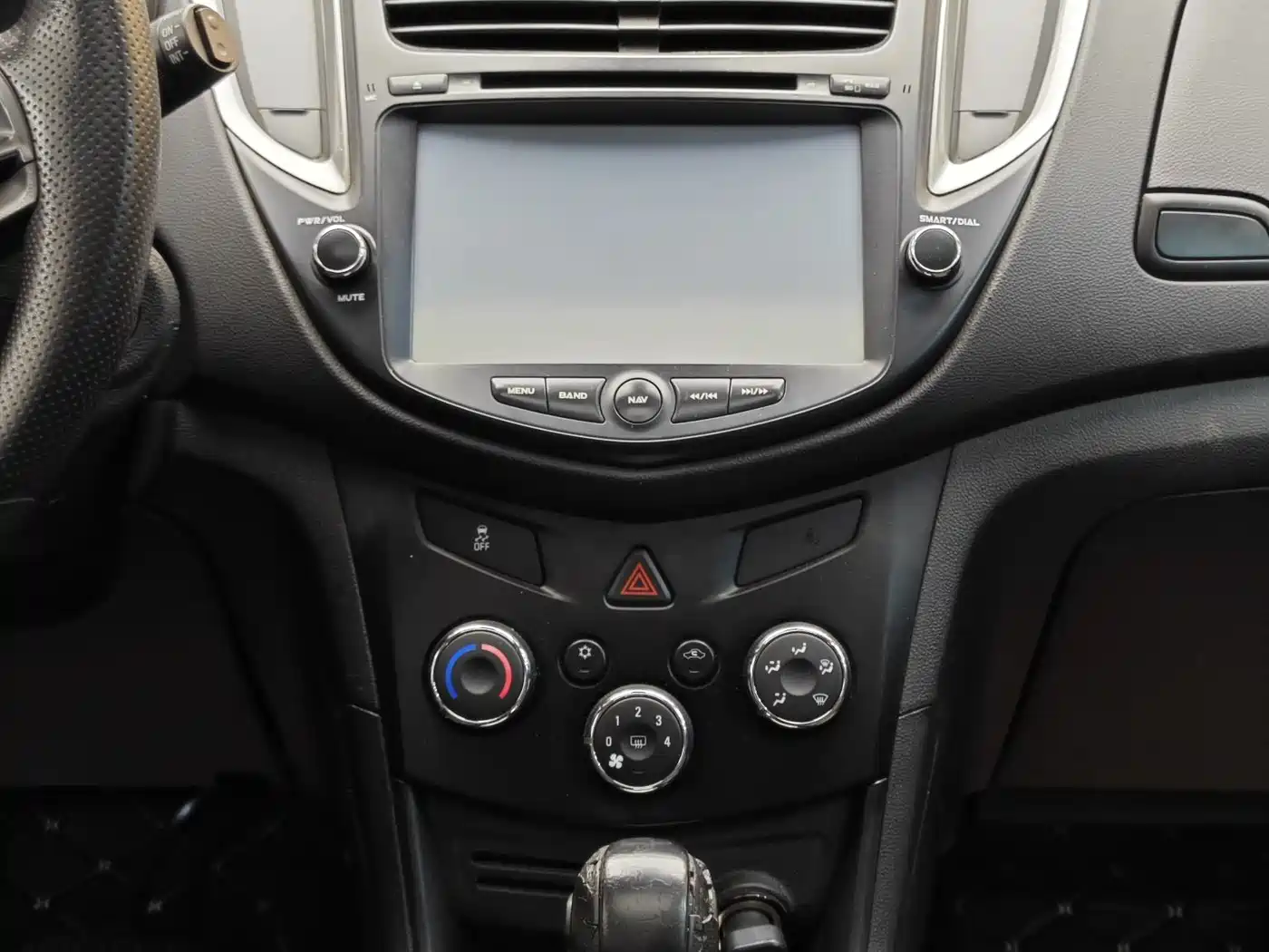 Chevrolet Trax 2016 1.4T Automatic 2WD Comfort Sunroof Edition фото 18