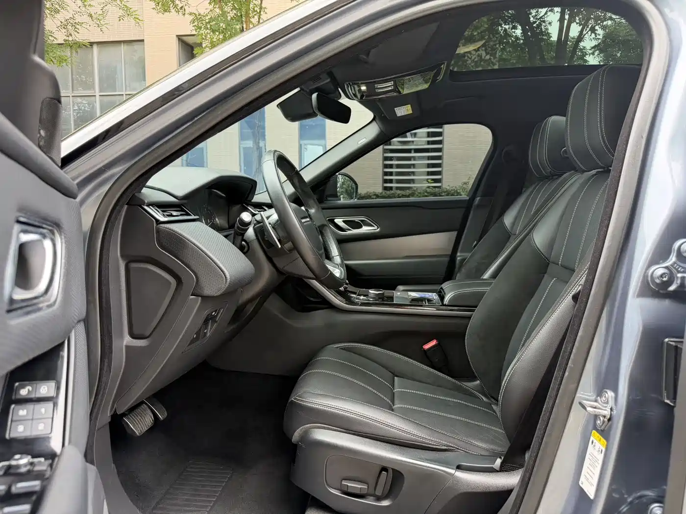 Land Rover Range Rover Velar 2019 250PS R-DYNAMIC S фото 5
