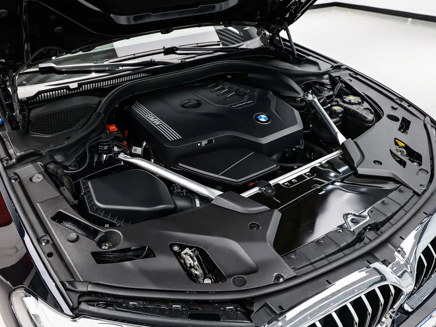 BMW 5 Series 2022 530Li Leading M Sport Package фото 23