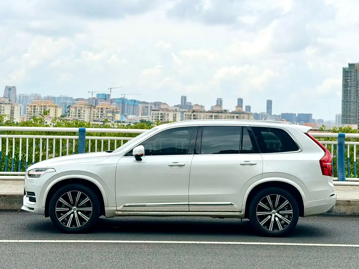 Фото 4 - Volvo XC90