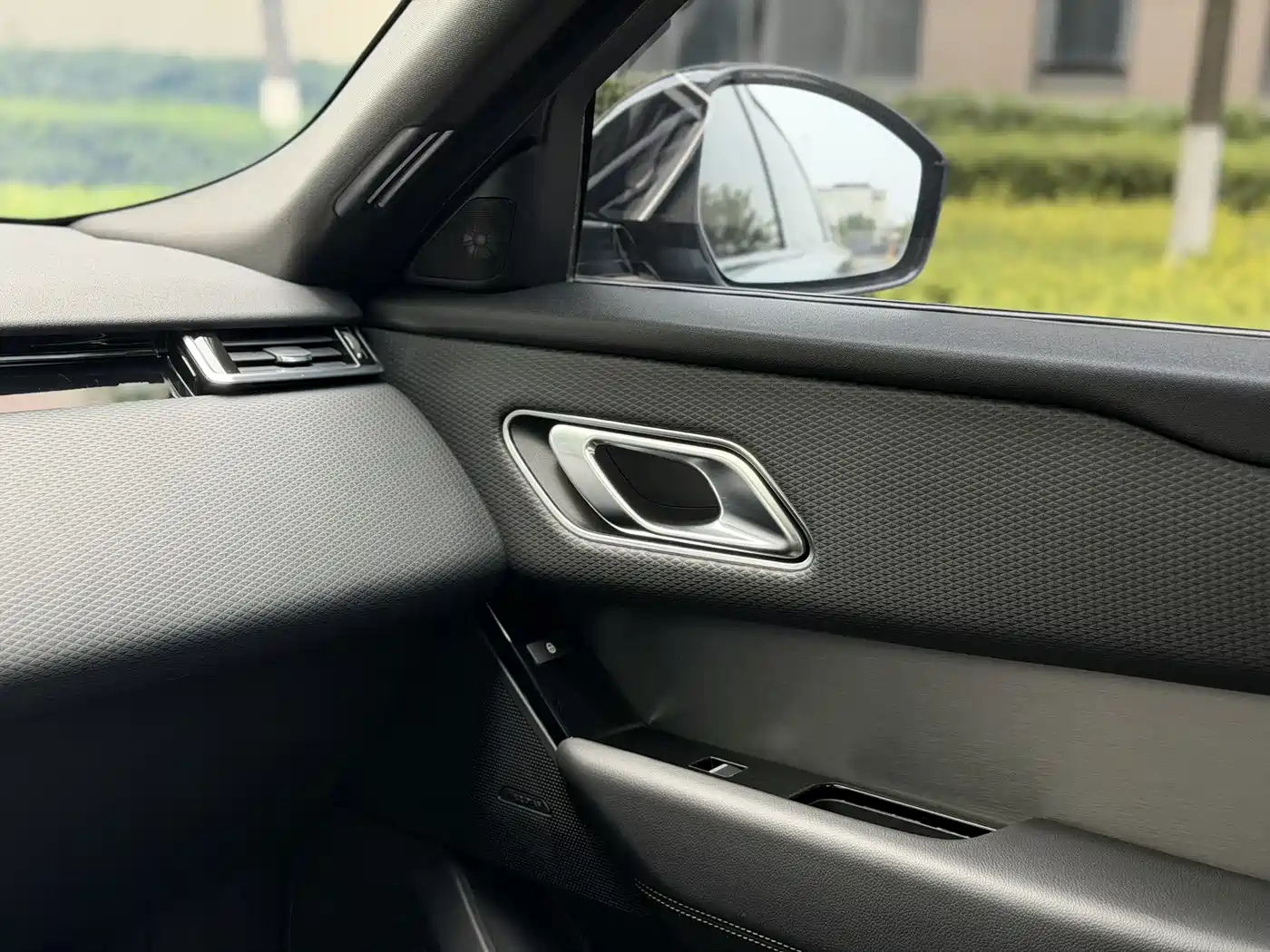 Land Rover Range Rover Velar 2019 250PS R-DYNAMIC S фото 10